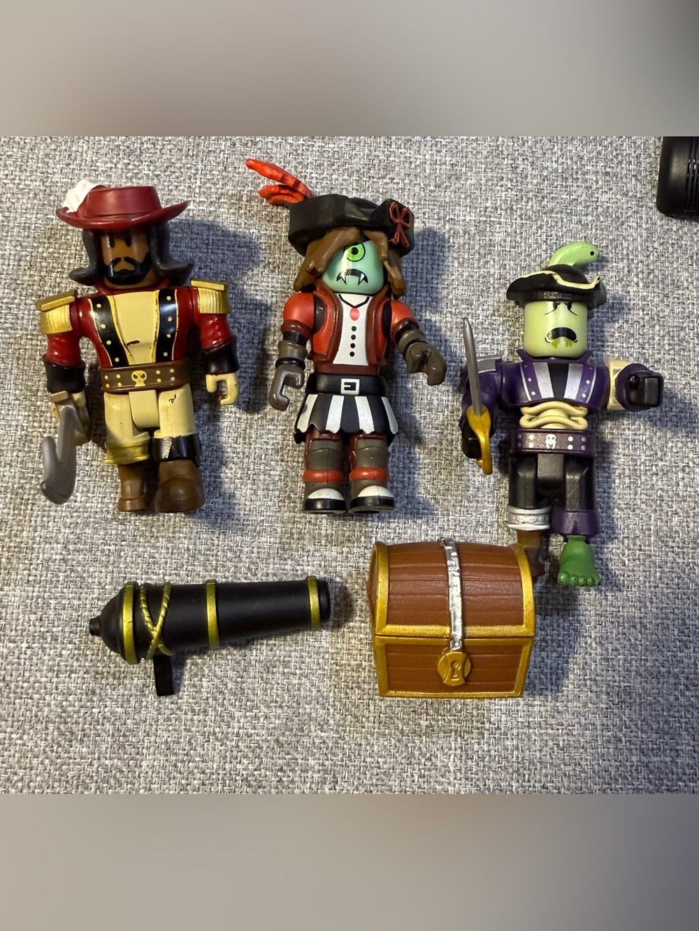 ROBL0X PIRATE SHOWDOWN  Figures